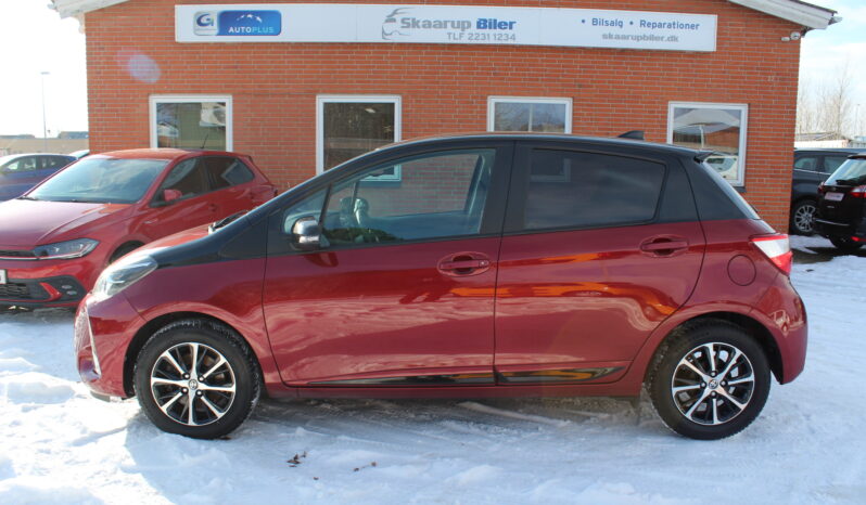 Toyota Yaris 1.5 Premium full