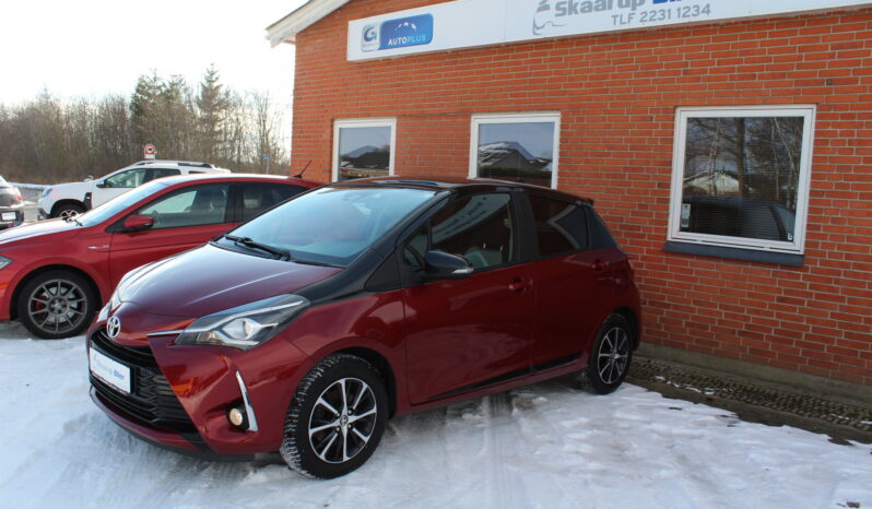 Toyota Yaris 1.5 Premium full