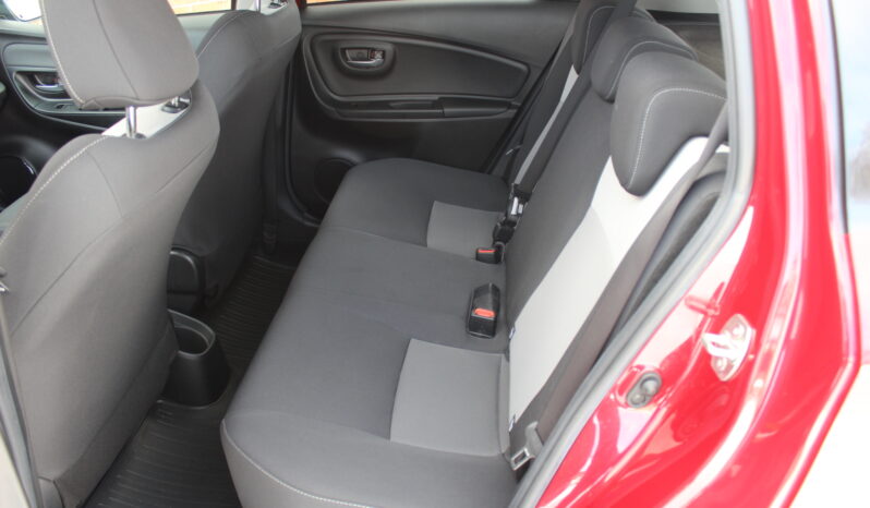 Toyota Yaris 1.5 Premium full