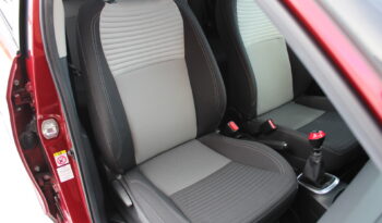 Toyota Yaris 1.5 Premium full