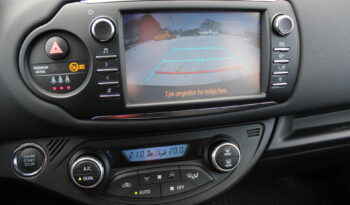 Toyota Yaris 1.5 Premium full