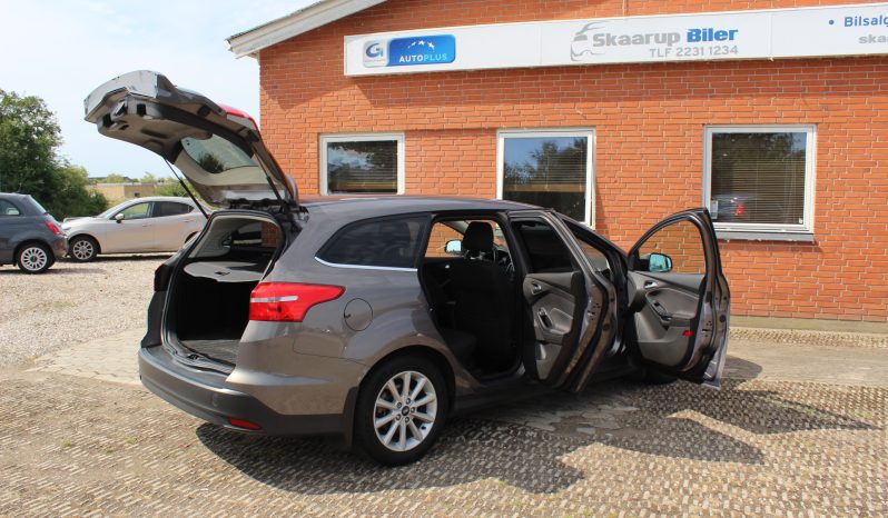 Ford Focus 1,0 SCTi 125 Titanium stc. 5d full