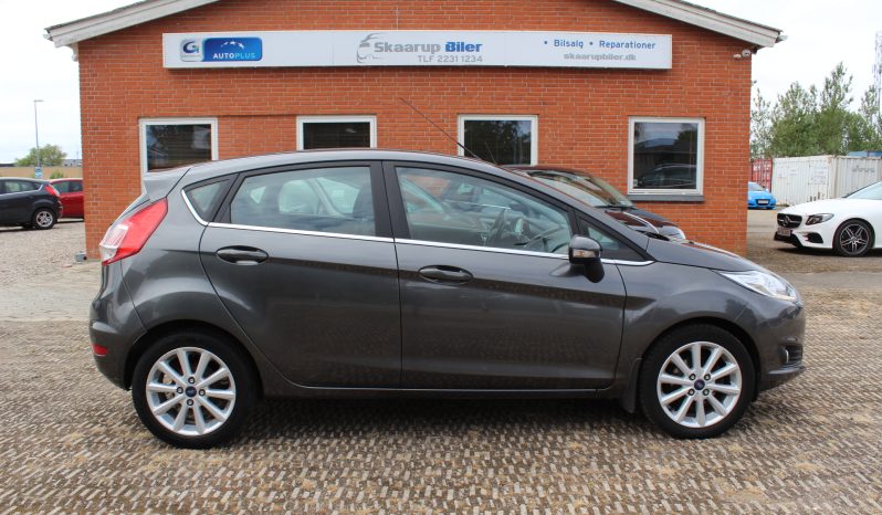 Ford Fiesta 1.0 Ecoboost Titanium 5D full