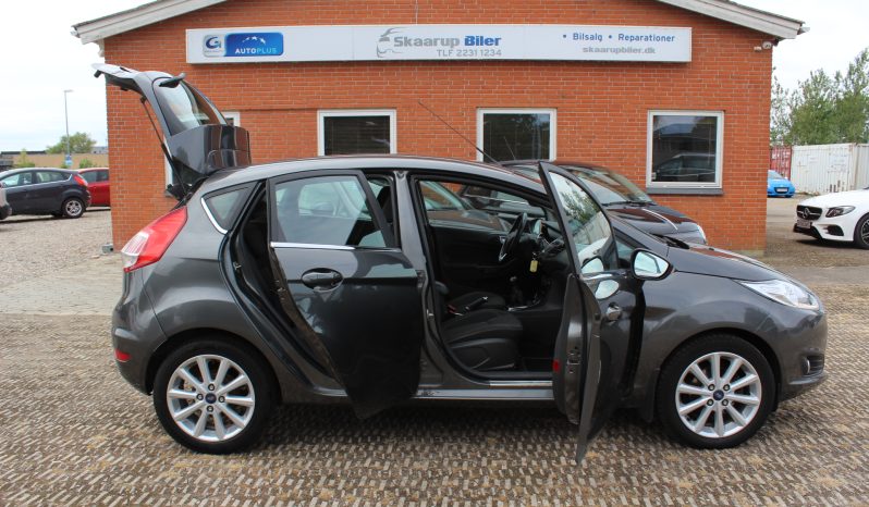 Ford Fiesta 1.0 Ecoboost Titanium 5D full